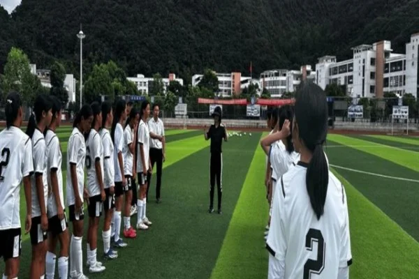 中超第27轮北京国安对阵山东泰山张玉宁与克雷桑对位与胜负手分析